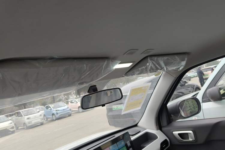 Used Geely Galaxy Panda 2024 Panda Mini 200km Endurance Bear
