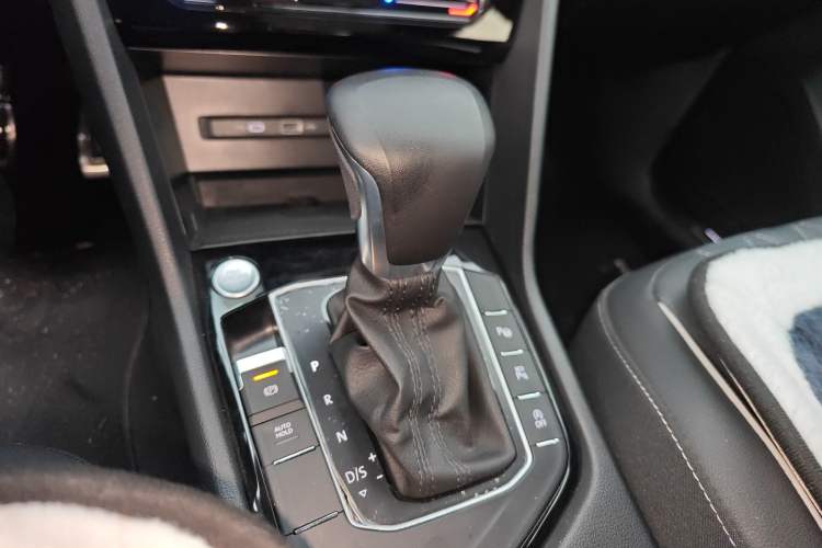 Used Volkswagen Tiguan L 2023 330TSI Automatic Two-Wheel Drive R-Line Enjoyment Edition Gear Lever
