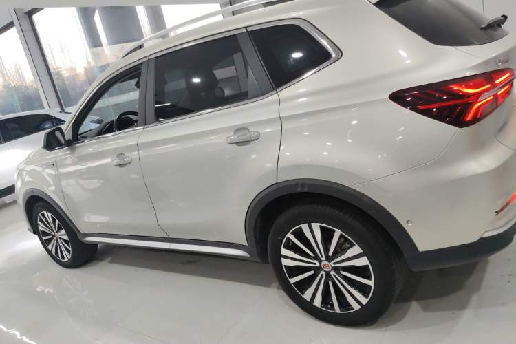 Used Roewe RX5 New Energy 2017 ERX5 EV400 Electric Internet Supreme Edition
