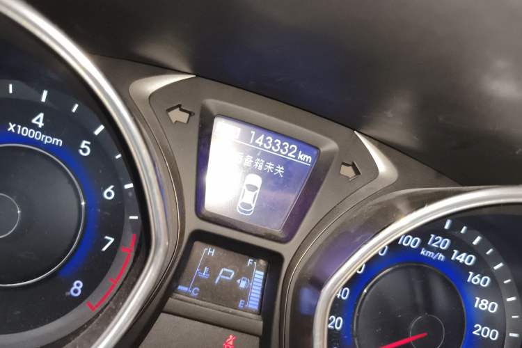 Used Hyundai Elantra (5th Generation / Langdong) 2013 1.6L Automatic Leading Model Odometer Close Up