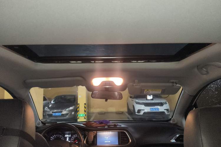 Used GAC Trumpchi GS4 2016 235T G-DCT Luxury Edition Headliner