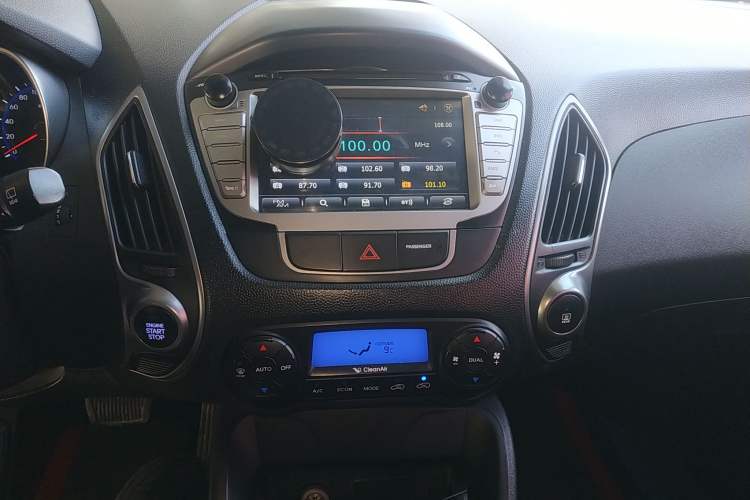 Used Hyundai ix35 2015 2.0L Automatic 2WD Smart Version China V Standard