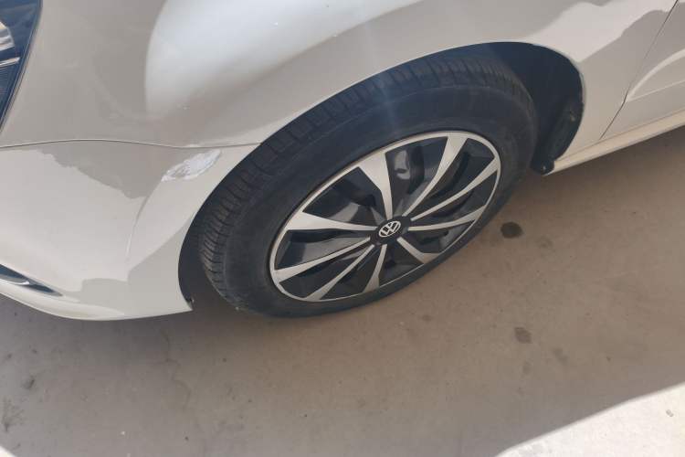 Used Volkswagen Polo 2016 1.6L Automatic Comfort Model