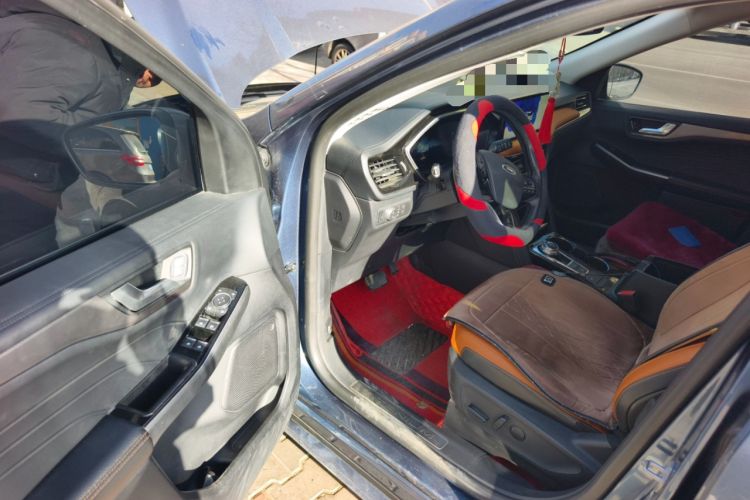 Used Ford Escape 2020 EcoBoost 245 Four-Wheel Drive Luxury Edition
