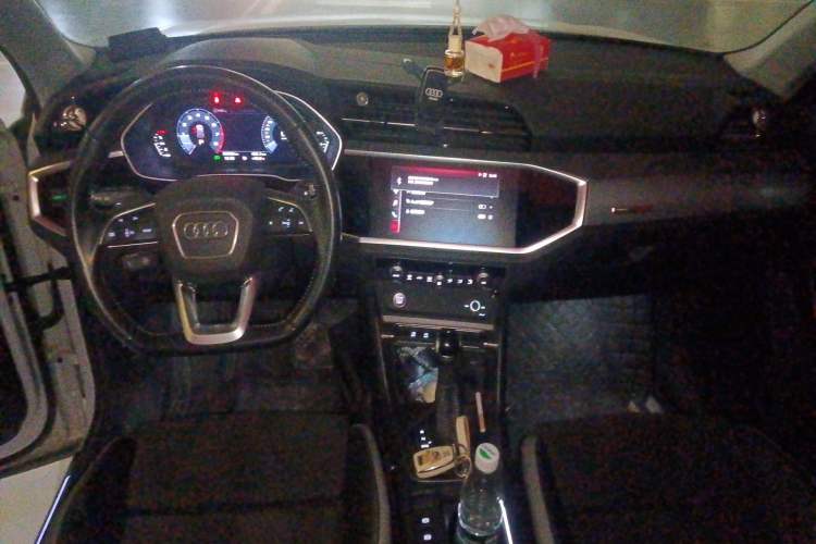 Used Audi Q3 2020 35 TFSI Fashion Dynamic Model
