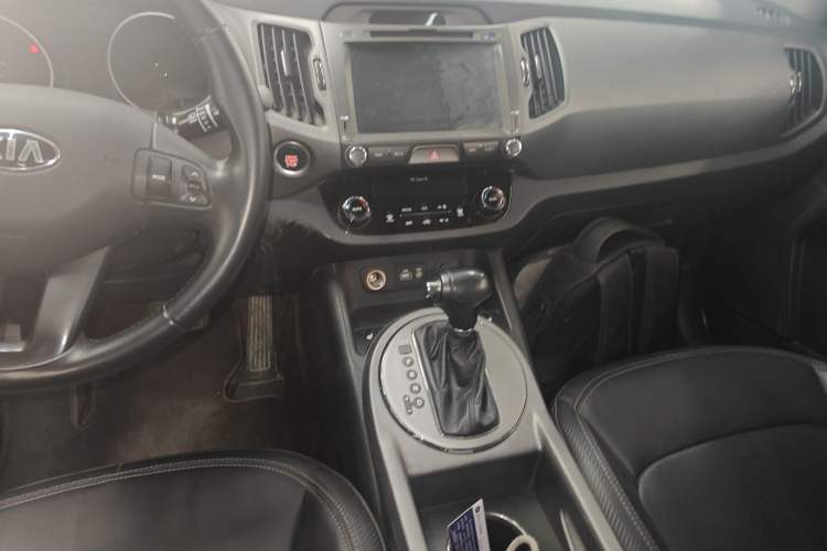 Used Kia Sportage R 2015 2.0L Automatic Two-Wheel Drive DLX Model Audio And AC Panel