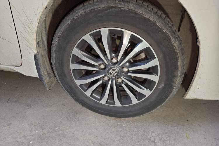 Used Toyota Corolla 2017 Revised Version 1.2T S-CVT GL-i
