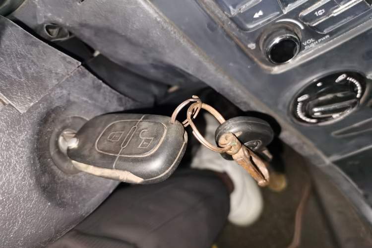 Used Dongfeng Aeolus H30 2013 CROSS 1.6L Manual Luxury Model
