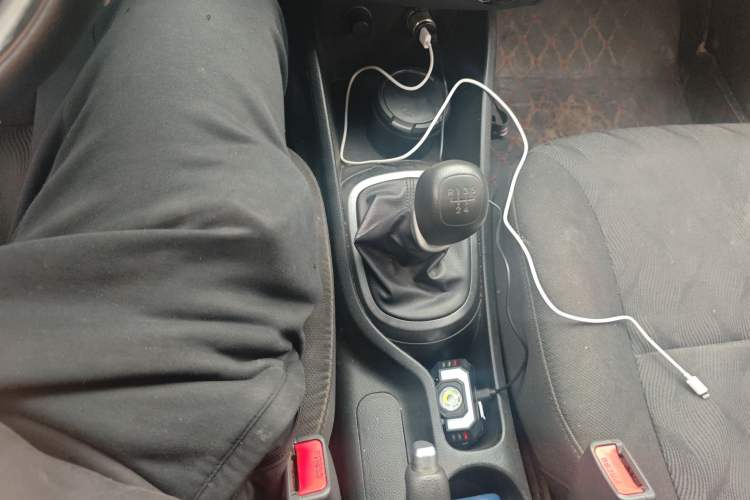 Used Kia K2 2015 Sedan 1.4L MT GLS