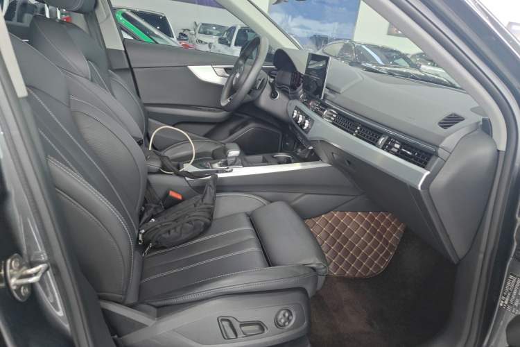 Used Audi A4L 2024 40 TFSI Fashion Dynamic Model