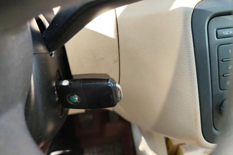 Used Skoda Fabia 2012 1.4L Manual Crystal Edition Vehicle Key