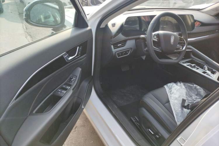 Used Bestune B70 2025 Dragon Edition 1.5T Enjoyment Model
