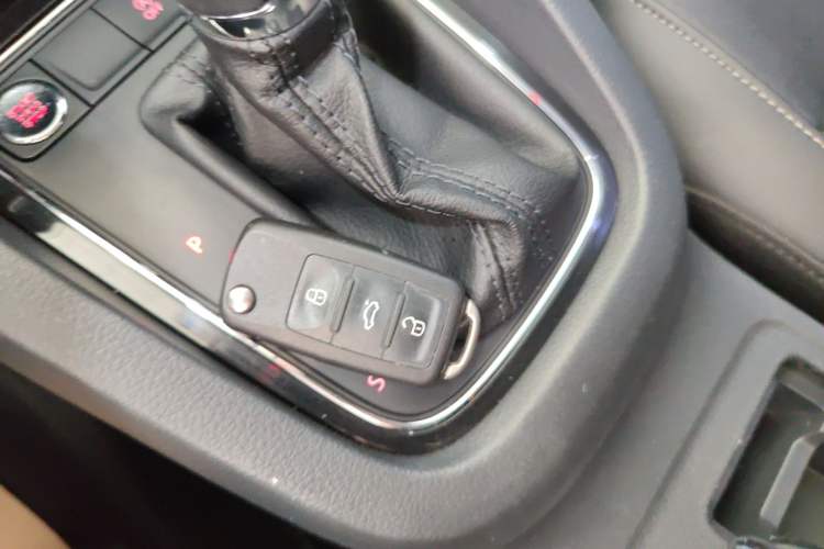 Used Volkswagen Sagitar 2018 180TSI DSG Prestige Edition Vehicle Key