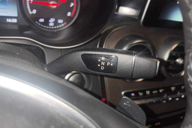 Used Mercedes-Benz GLC 2016 GLC 300 4MATIC Dynamic Model