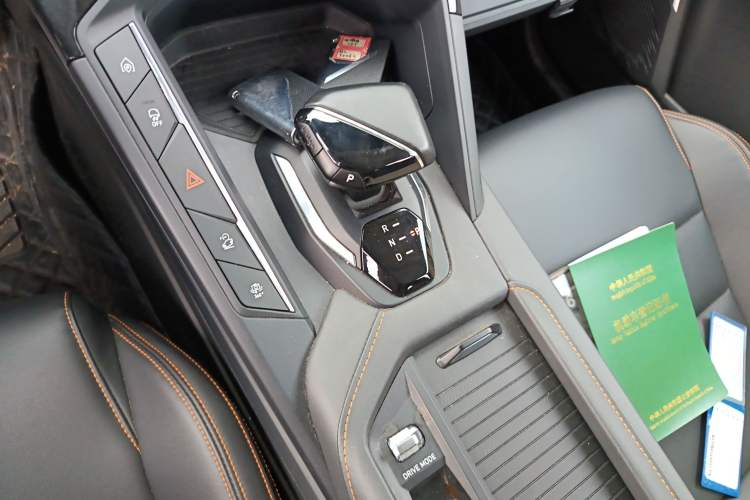 Used Lynk & Co 06 EM-P 2022 PHEV 84 km Range Pro Version