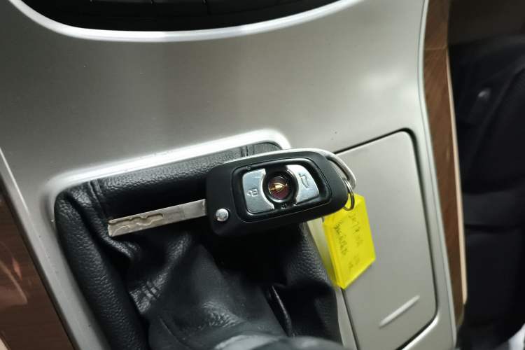 Used Jinbei Grace 2016 2.0L Classic Edition Luxury Short-Wheelbase 7-Seater
