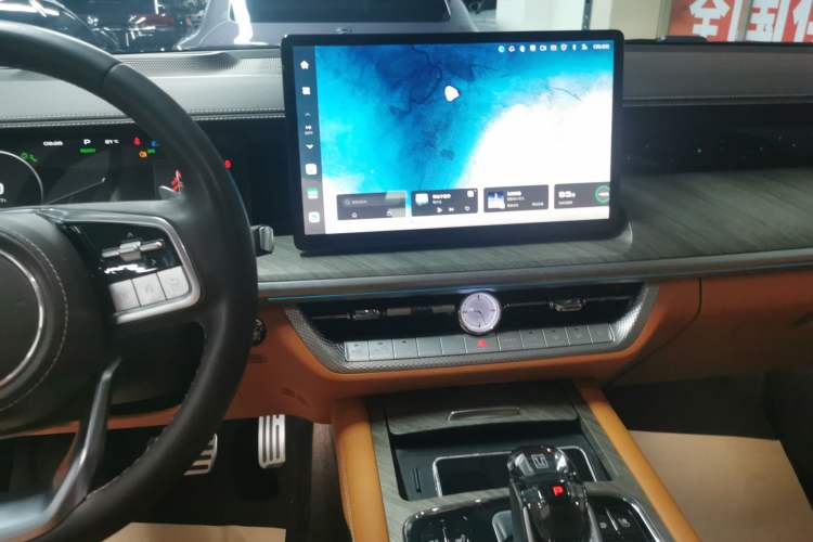 Used Tank 500 2023 3.0T Business Edition "Creation" Style 5 Seats Audio And AC Panel