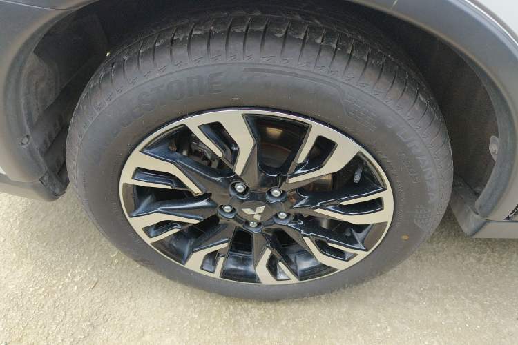 Used Mitsubishi Outlander 2020 2.0L Two-Wheel Drive Enjoyment Version 5 Seats
