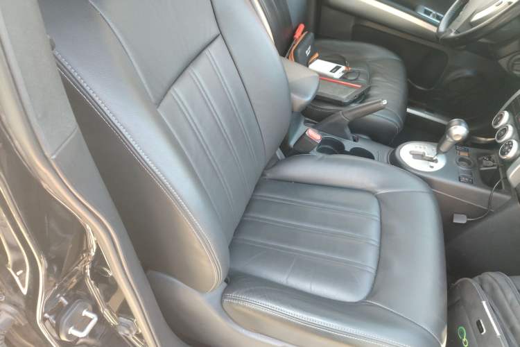 Used Dongfeng Fengdu MX6 2015 2.0L CVT Two-Wheel Drive Dream Edition