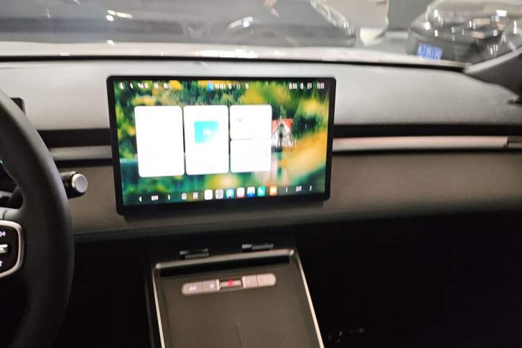 Used Roewe D6 2025 450km Deluxe Edition