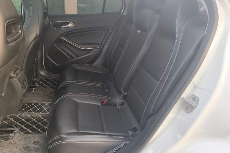 Used Mercedes-Benz GLA 2015 GLA 200 Fashion Model