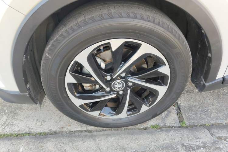 Used Toyota IZOA 2018 2.0L Yichi Version China VI Standard
