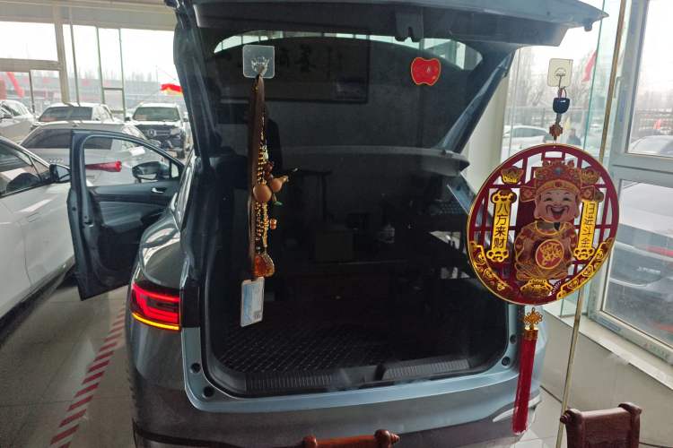 Used Volkswagen ID.4 X 2023 Ultra-Intelligent Long-Range Version
