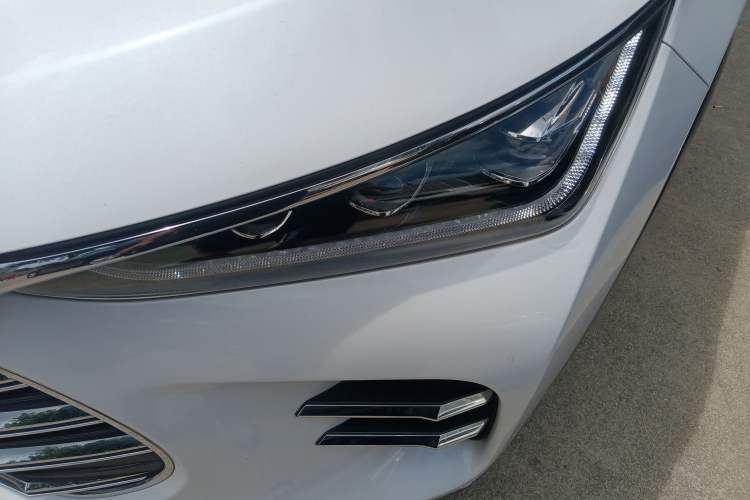 Used BYD Tang New Energy 2020 DM 2.0T Dual-Engine All-Wheel Drive Prestige 7-Seater China VI Standard