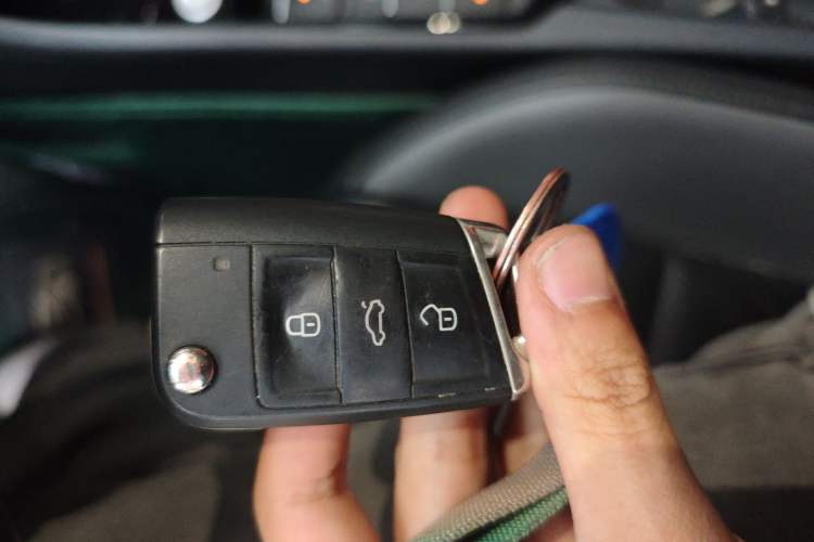 Used Volkswagen Sagitar 2021 280TSI DSG Comfort Connect Edition Vehicle Key