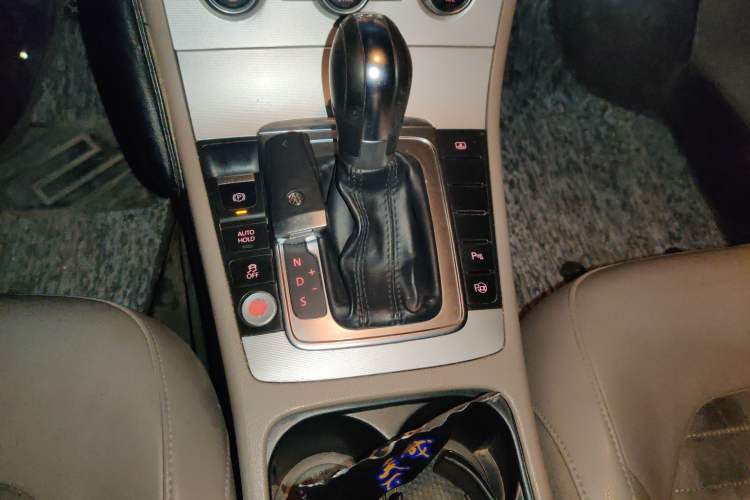 Used Volkswagen Magotan 2012 Facelift 1.8TSI Prestige Model