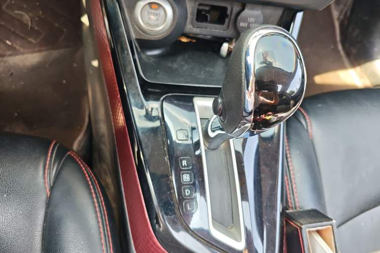 Used Nissan Lannia 2019 1.6L CVT Smart Connect Smart Cool Version China V Standard Gear Lever