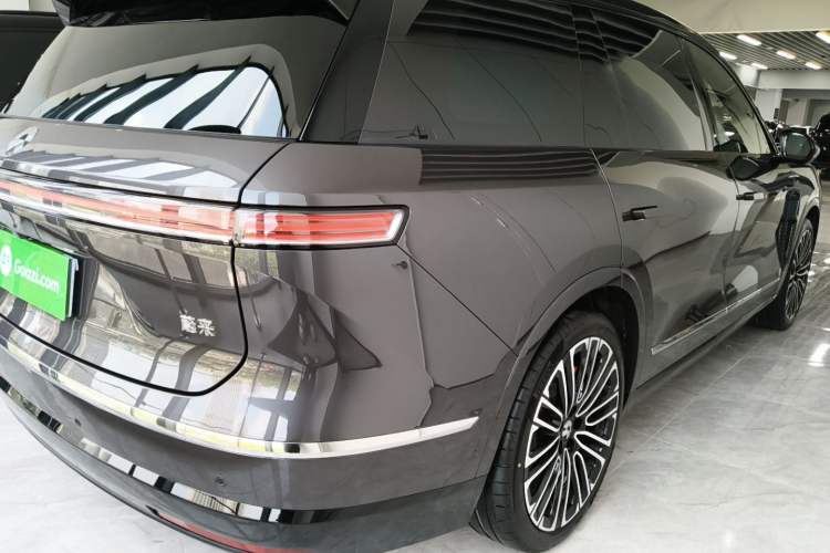 Used Nio ES8 2026 Model 6-seat Executive Signature Edition Rear Right 45 Deg