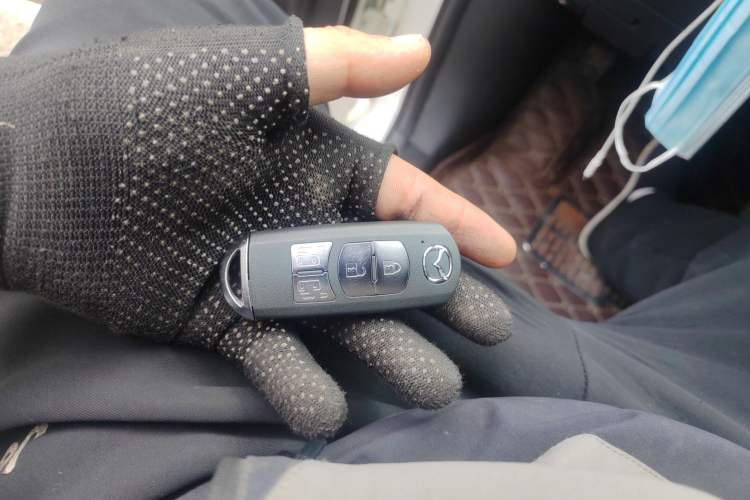 Used Mazda 8 2015 2.5L Flagship Edition
