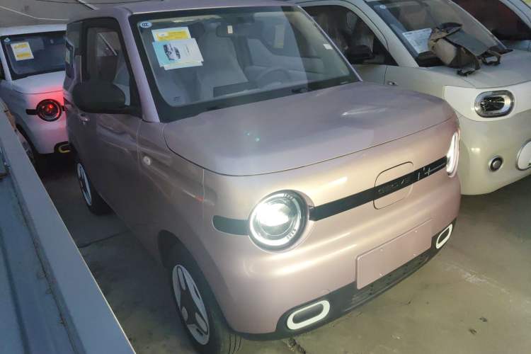 Used Geely Galaxy Panda 2025 210 km – Yuanqi Bear