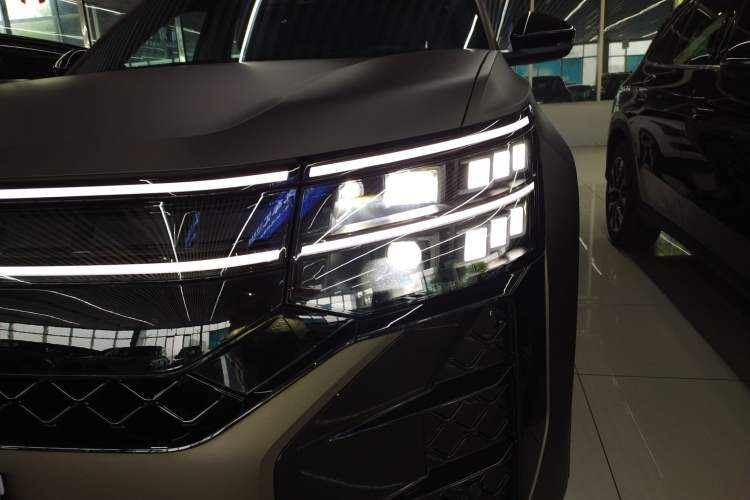 Used Volkswagen Teramont 2025 Tiguan Pro 450TSI Four-Wheel Drive Summit Edition