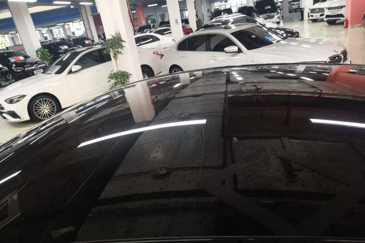 Used Tesla Model Y 2023 Long-Range All-Wheel-Drive Version