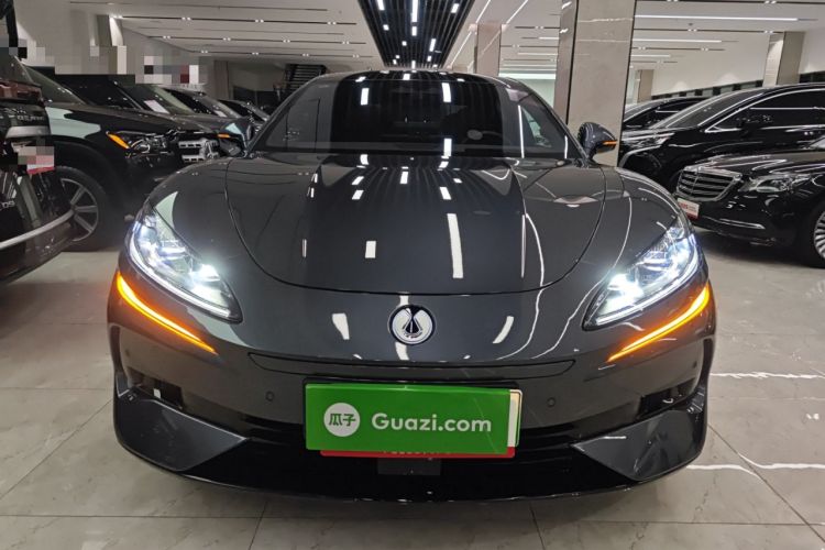 Used Denza Z9 2024 1100 km All-Wheel-Drive Ultra Version