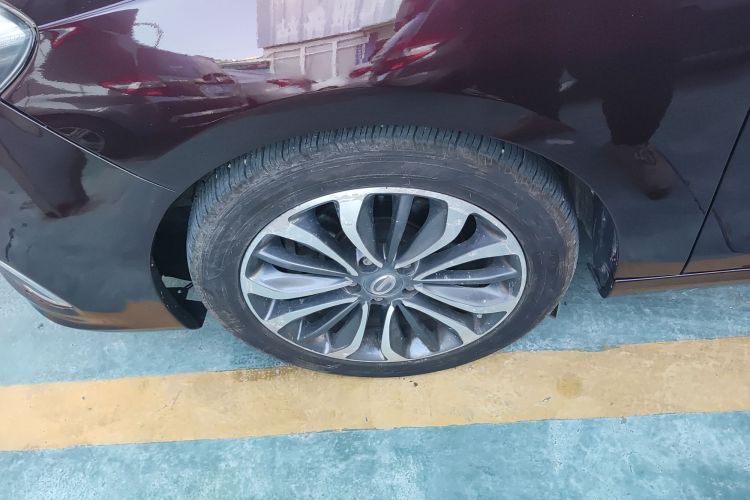 Used GAC Trumpchi GA6 2015 1.8T DCT Luxury Navigation Model
