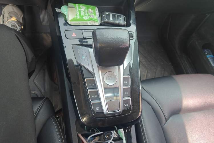 Used BYD Yuan New Energy 2019 EV535 Smart Connect Trendsetting Model
