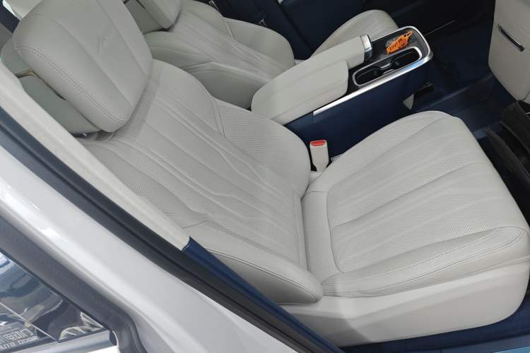 Used Buick Century 2023 2.0T Six-Seater Yinshi Edition Right Front Seat