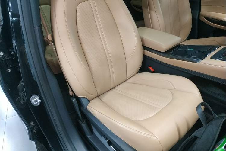 Used Nio ES6 2022 75 kWh Performance Version
