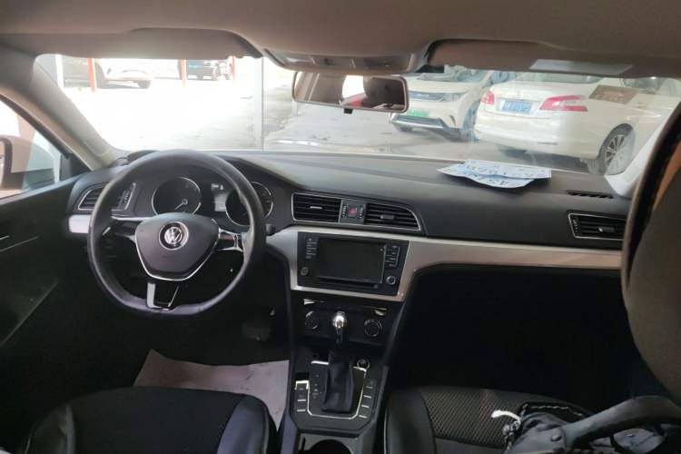 Used Volkswagen Lamando 2015 230TSI DSG Fashion Edition