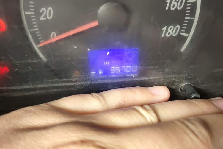 Used Victory K2  Odometer Close Up