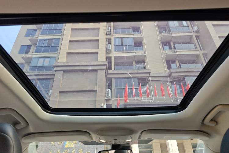 Used Ford Edge 2015 2.0T GTDi Four-Wheel Drive Prestige Model Headliner