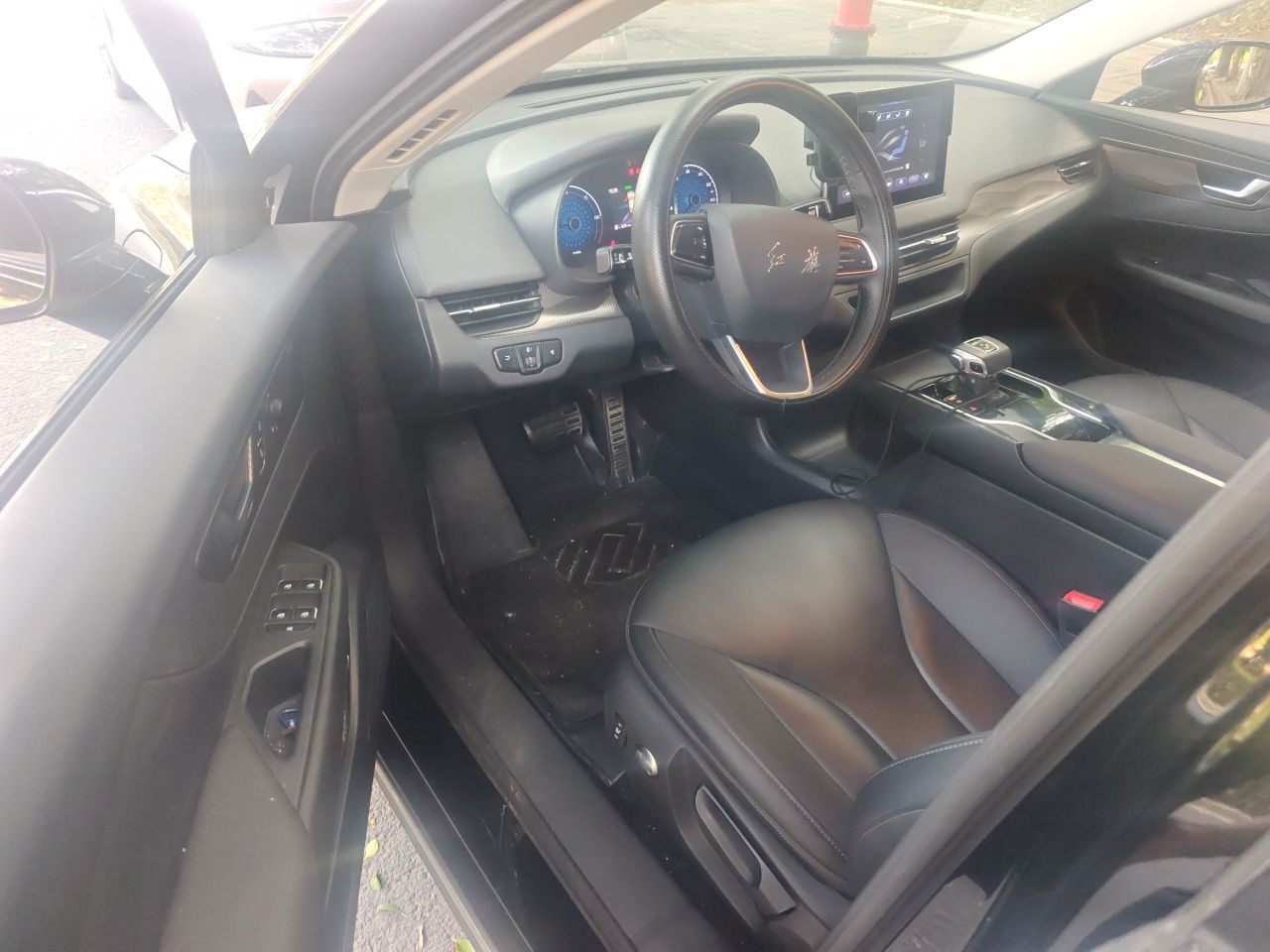 Hongqi E-QM5 2024 450km Range Commuter Version — снимка 16