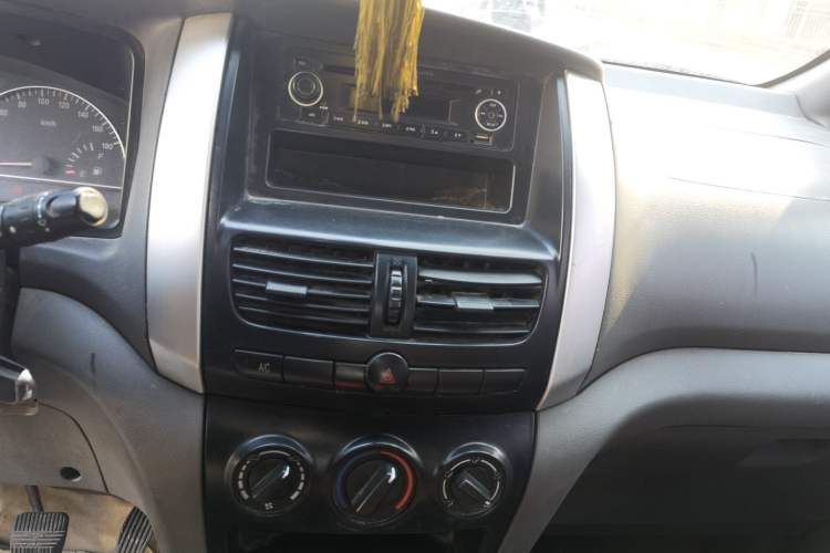 Used Dongfeng Shuaike 2010 1.6L Manual Utility Version
