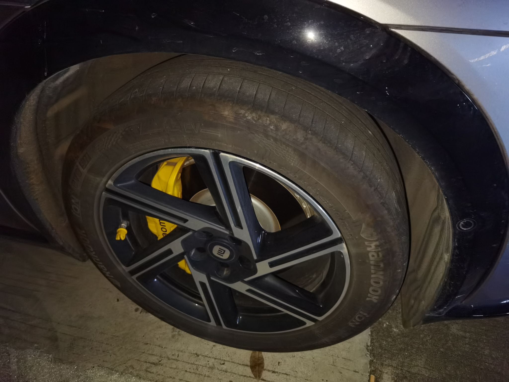 Xiaomi Auto YU7 2025 Ultra-Long Range All-Wheel Drive Pro Version — снимка 8