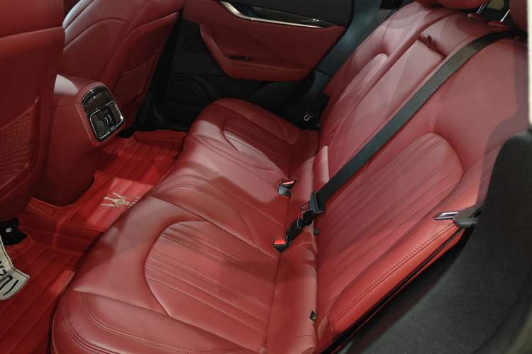 Used Maserati Levante 2016 3.0T Standard Edition Left Rear Seat