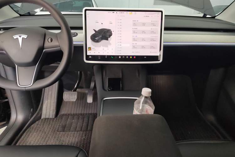 Used Tesla Model Y 2023 Rear-Wheel-Drive Version Audio And AC Panel