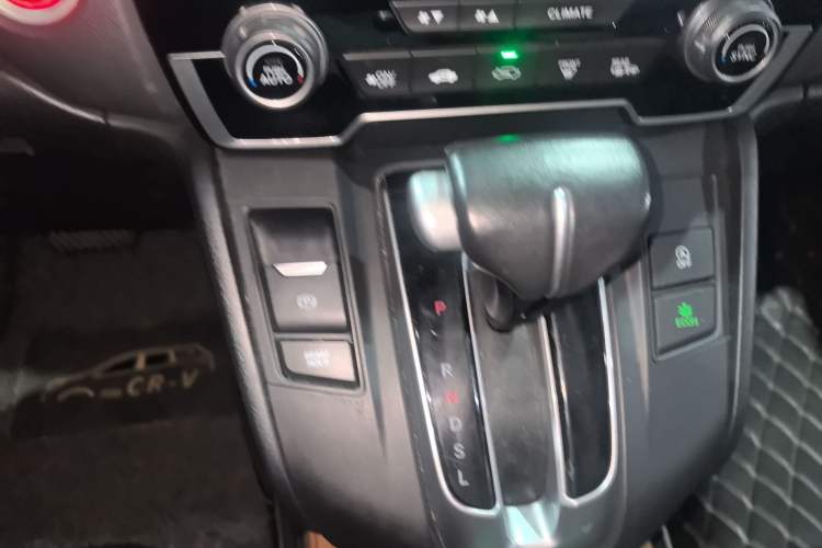 Used Honda CR-V 2017 240TURBO CVT Front-Wheel Drive Fashion Edition
